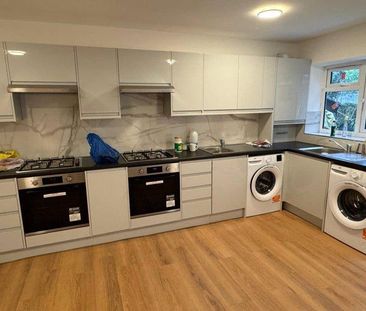 6 bedroom semi-detached house to rent - Photo 4