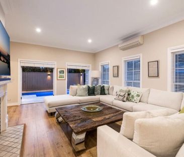 Single Storey Mediterranean Residence in a Tranquil Idyllic Setting - Photo 4