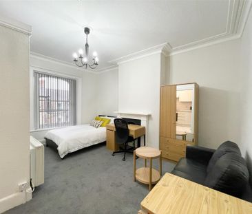 Flat 4, 9 Parkers Road, Sheffield - Photo 2