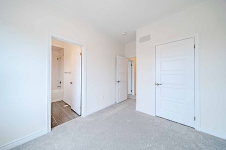 For Lease - 114 Robert Eaton Avenue, Markham, Ontario - Photo 3