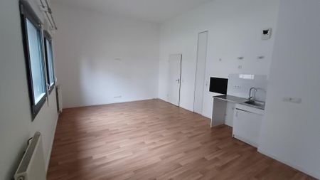 location Appartement T2 DE 48.36m² À AUBERVILLIERS - Photo 4