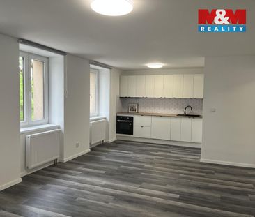 Pronájem bytu 1+kk a garsoniéry 72 m², Mlýnská 942, Český Těšín - Photo 2
