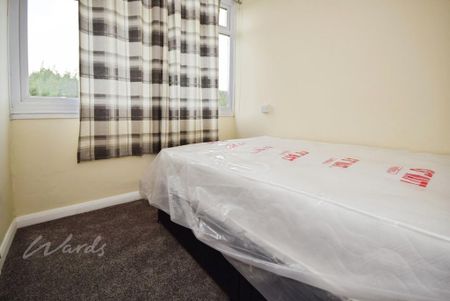 3 bedroom apartment to rent - Photo 4