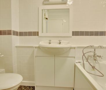 1 bedroom ground floor flat to rent - Photo 6