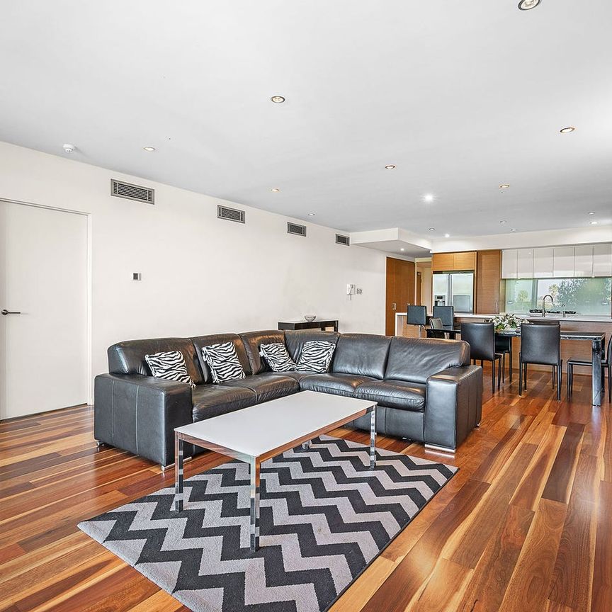 Exceptional riverside lifestyle fully furnished apartment - Photo 1
