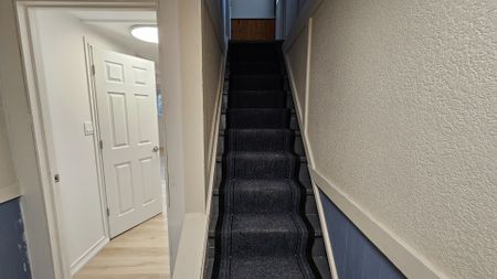 For Lease - 217 Thoms Crescent, Newmarket, Ontario - Photo 4