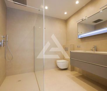 VIEUX NICE - TROIS PIECES - ENTIEREMENT RENOVE - Photo 4