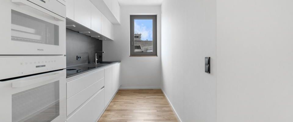 Exklusive Maisonette-Wohnung mit Skyline-Blick - Photo 1