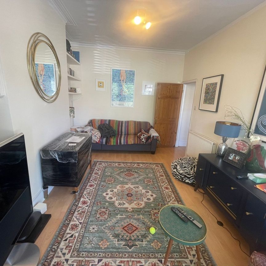 3 Bed Flat, Hartland Road, NW6 - Photo 1