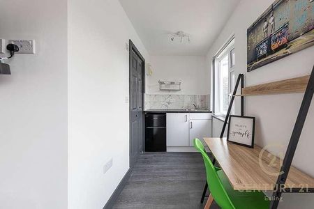 Park Lane, UB4 - Photo 4