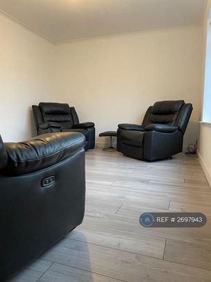 4 bedroom terraced house to rent - Photo 1