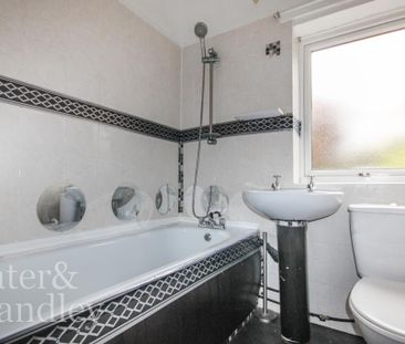 3 bedroom terraced house to rent - Photo 2