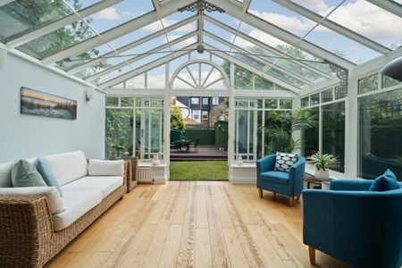 3 bedroom semi-detached house to rent - Photo 3