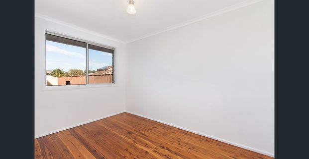 3 BEDROOM HOME IN GREAT LOCATION - Photo 1