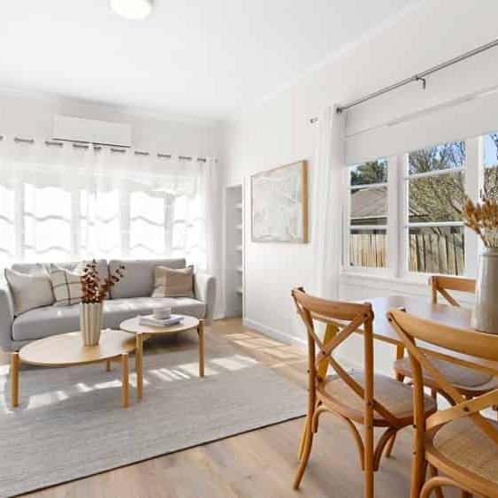 Adorable modern 3 bedroom - Photo 1