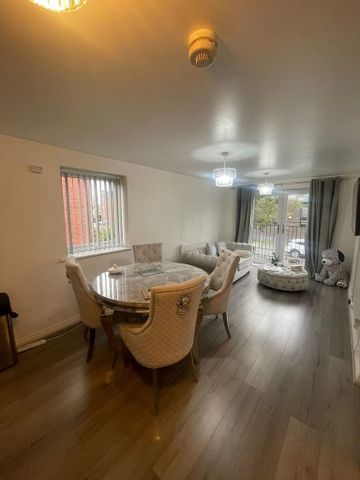 2 bedroom apartment to rent - Photo 2