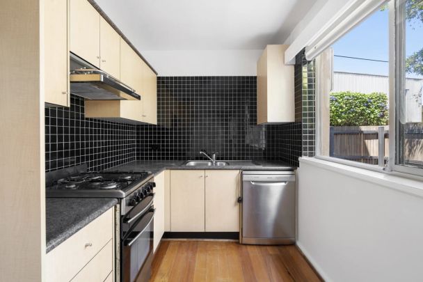 Unit 16/56 Nicholson Street, Essendon. - Photo 1