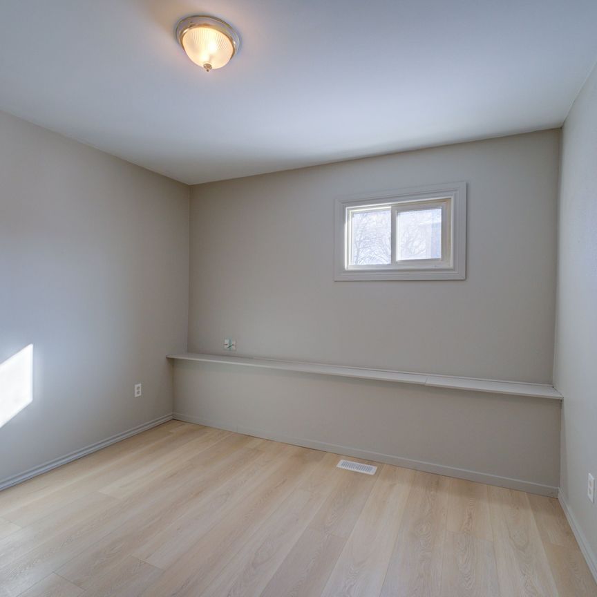 For Lease - 24 Duke Street Unit# 1, Brantford, Ontario - Photo 1