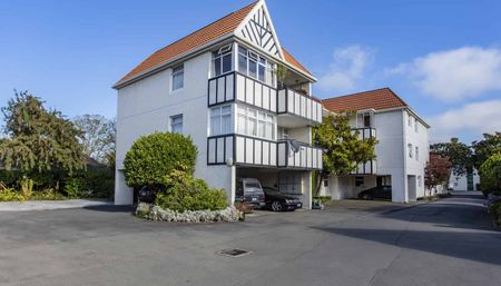 Fantastic Location - Photo 3