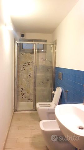 Bilocale arredato comprese spese zona giuffrida - Foto 4