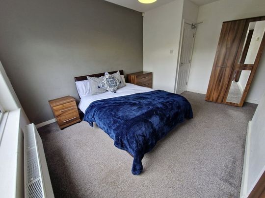 Room in a Shared House, Shirley Avenue, M7 - Photo 1