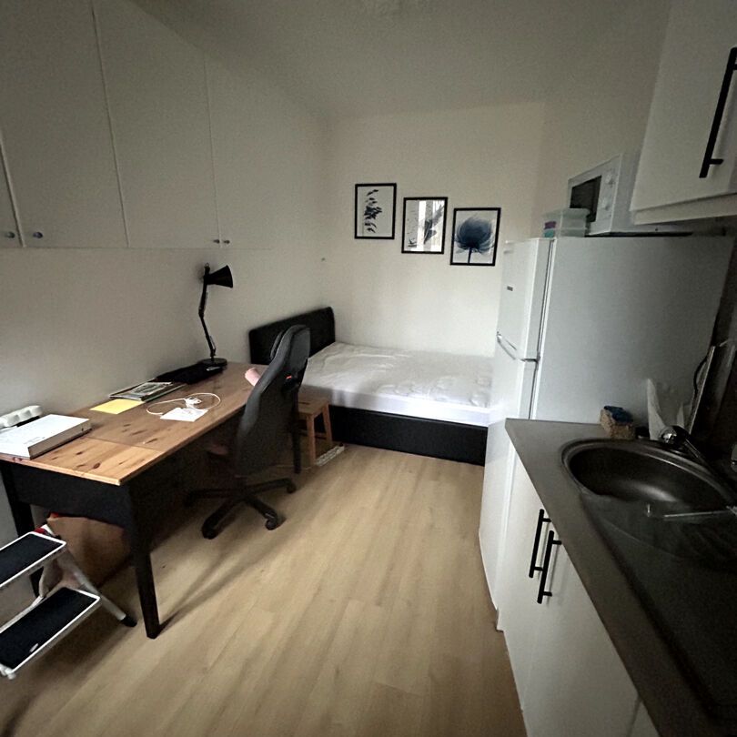 Location appartement 1 pièce, 15.96m², Villejuif - Photo 1
