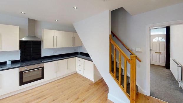 2 bedroom terraced house to rent - Photo 1