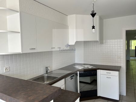 APARTMENT NEAR ALL AMENITIES WITH BALCONY AND CHIMNEY - Foto 3