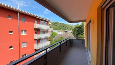 3.5 Renovated apartment in Lugano with communal pool - Photo 5