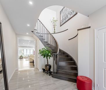 For Lease - 43 Starkweather Street, Aurora, Ontario - Photo 4