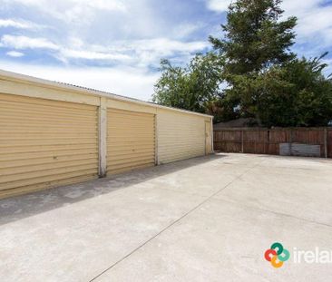 Charming 3-Bedroom Home in Bryndwr - Photo 1