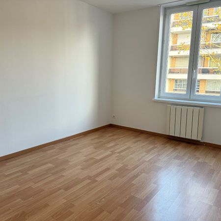 Location Appartement 3 pièces 70m² - Photo 3