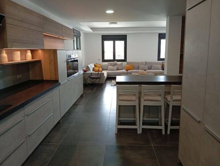 Luxury 6 room Detached House for rent in Marbella, Andalusia - Photo 2