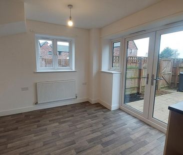 3 bedroom terraced house to rent - Photo 6