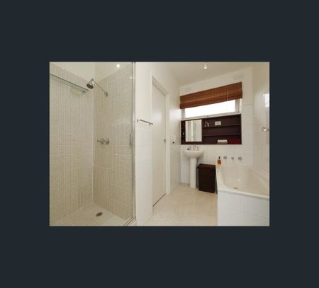 2/79 Brown Street, Heidelberg, Vic 3084 - Photo 2