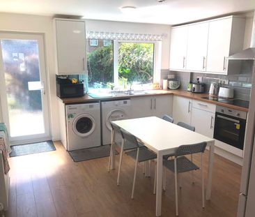 Malthouse Road Room 2 - Top Floor Back - Photo 5