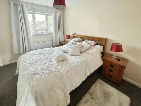 Priory Court, Neath, SA10 - Photo 2