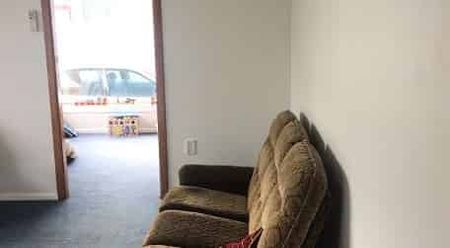 Charming 3BR Family Home in Glengarry - Photo 5