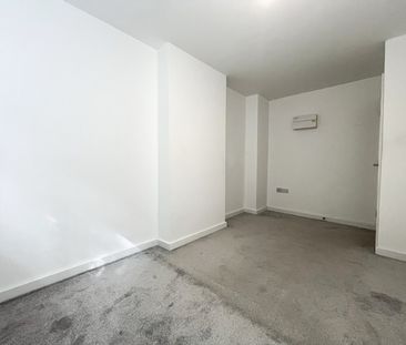 WEST PARADE APARTMENTS, Halifax - Photo 4