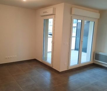 T2 AVEC BALCON ET PARKING - Photo 4