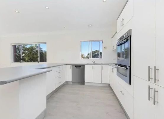 Coogee - Photo 1