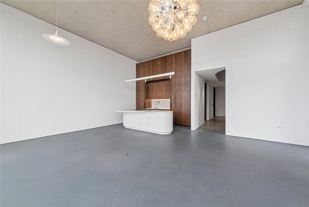 2 bedroom penthouse to rent - Photo 1