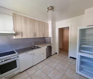 Appartement de 4 pièces avec balcon et ascenseur - Photo 2