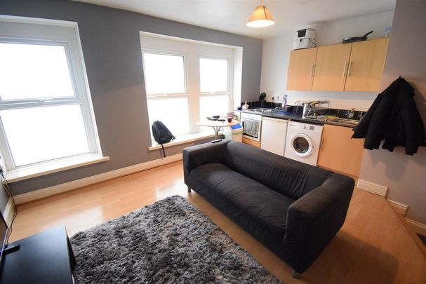 1 bedroom flat to rent - Photo 1