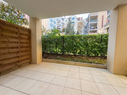 Location Appartement 4 pièces 77m² LE PLESSIS ROBINSON 92350 - Photo 1