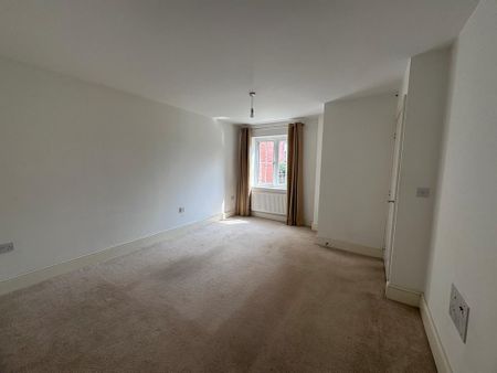 3 bedroom semi-detached house to rent - Photo 3