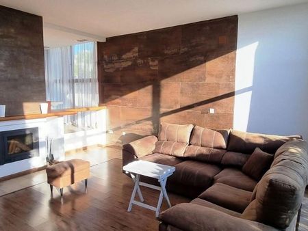 Luxury Semidetached House for rent in Benahavís, Spain - Photo 2