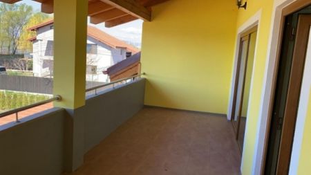 Inchiriez casa 3 camere,140mp utili,teren 1000mp,zona Simian, 700euro - Photo 4