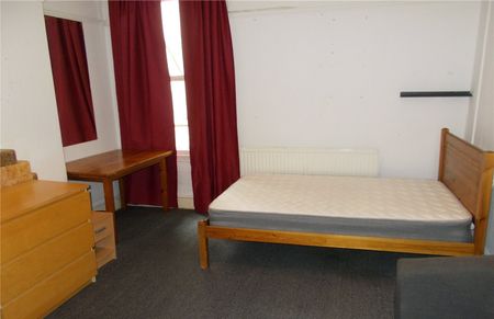 Student Properties to Let - Photo 2