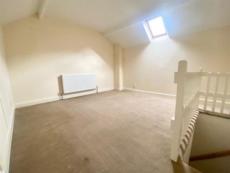 3 bedroom House To Let - Photo 2